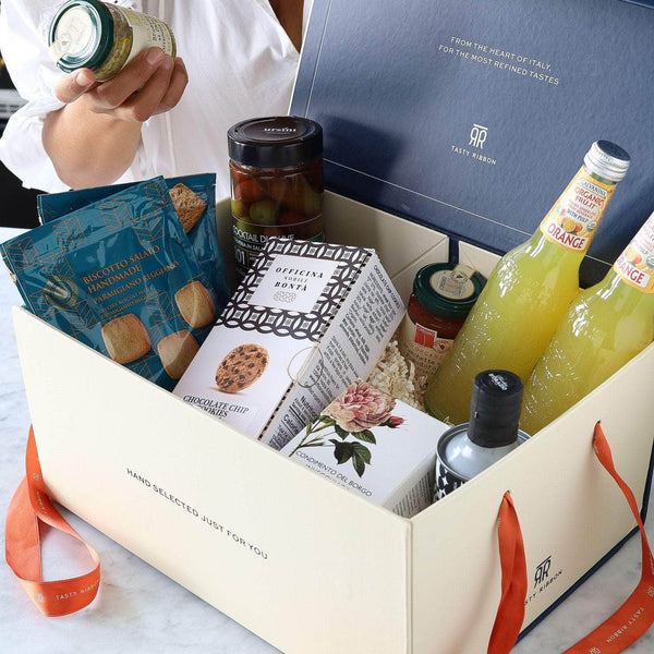 PicnicPerfect Gift Box Picnic Gift Box Tasty Ribbon