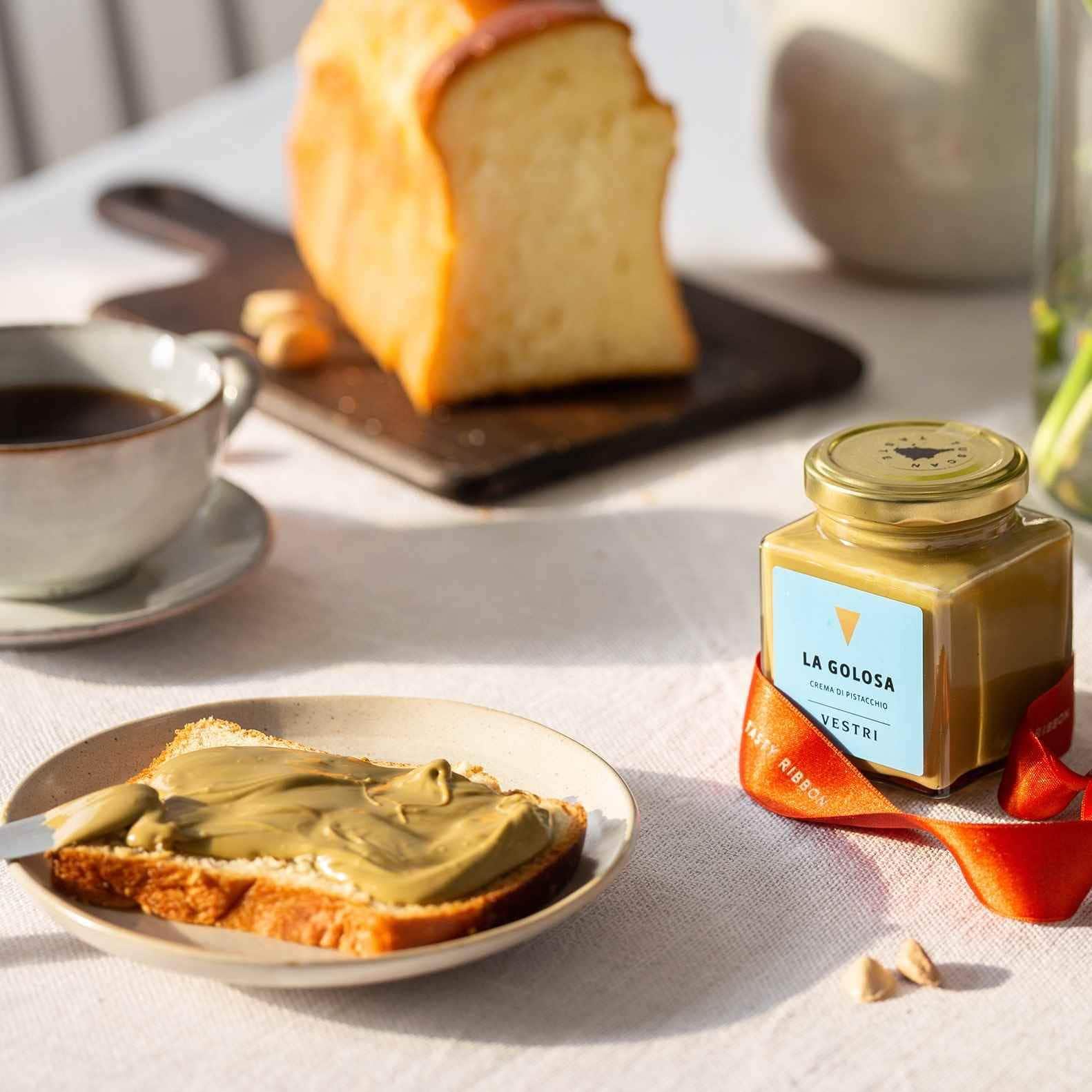 Tasty Ribbon Pistachio Spread "La Golosa"